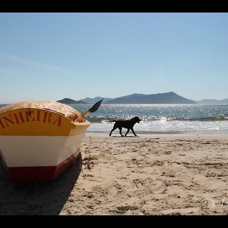 Espaço Arte na Praia Guarda do Embaú Exterior foto
