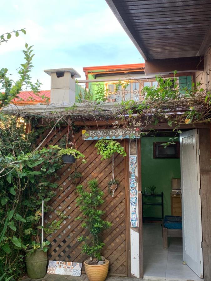 Espaço Arte na Praia Guarda do Embaú Exterior foto